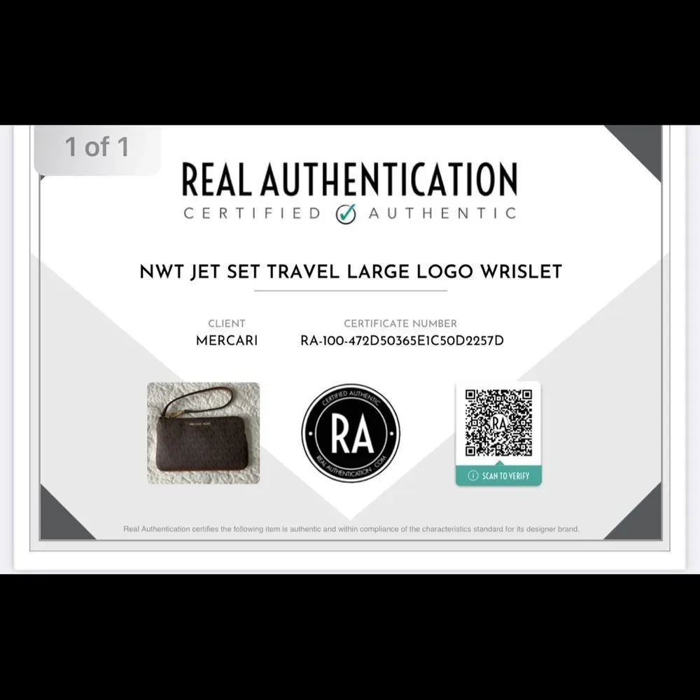 Michael Kors Jet Set Travel Large Logo Wrislet - Picture 6 of 6